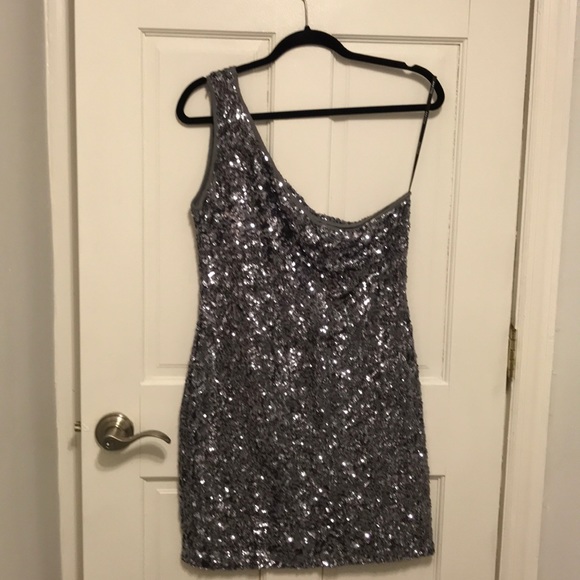 One shoulder grey sequin dress - Picture 3 of 4
